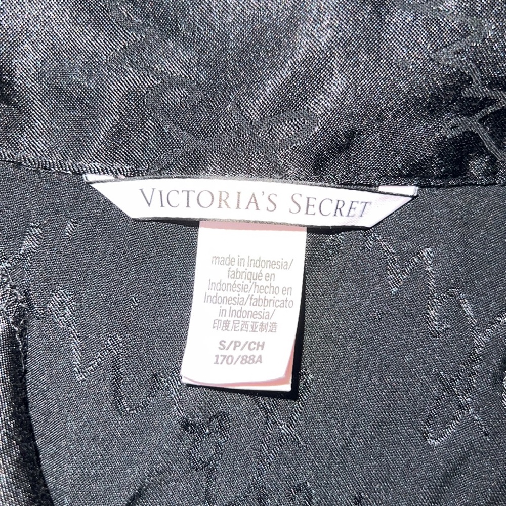 Victoria’s Secret button down pajama top - Picture 4 of 6